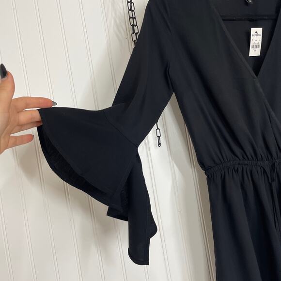 NWT Express Black Bell Sleeve Faux Wrap Romper Size XXS - Picture 3 of 9